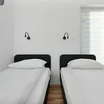 Апартаменты Charming Alice With Terrace And Garden In By Renters