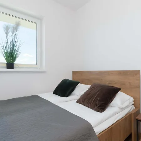Apartment Charming Alice With Terrace And Garden In By Renters *