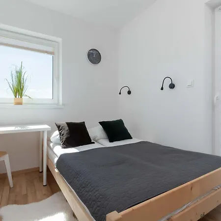 Apartment Charming Alice With Terrace And Garden In By Renters Jastrzebia Gora