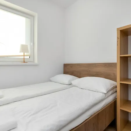 Charming Alice With Terrace And Garden In By Renters Jastrzębia Góra