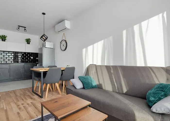 Lägenhet Charming Alice With Terrace And Garden In By Renters